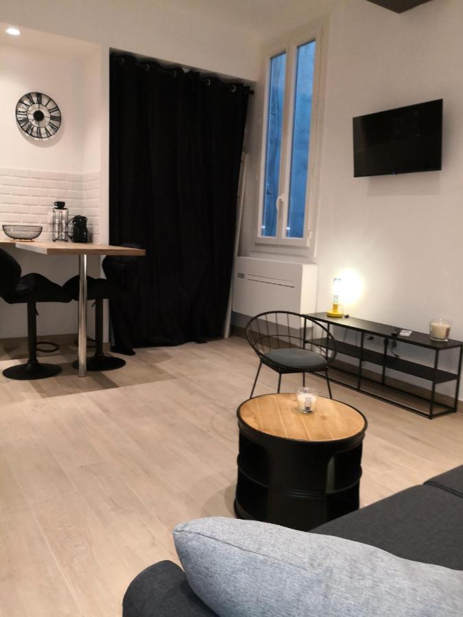 Le Studio Du Vieux Port Apartment Marseille Luaran gambar