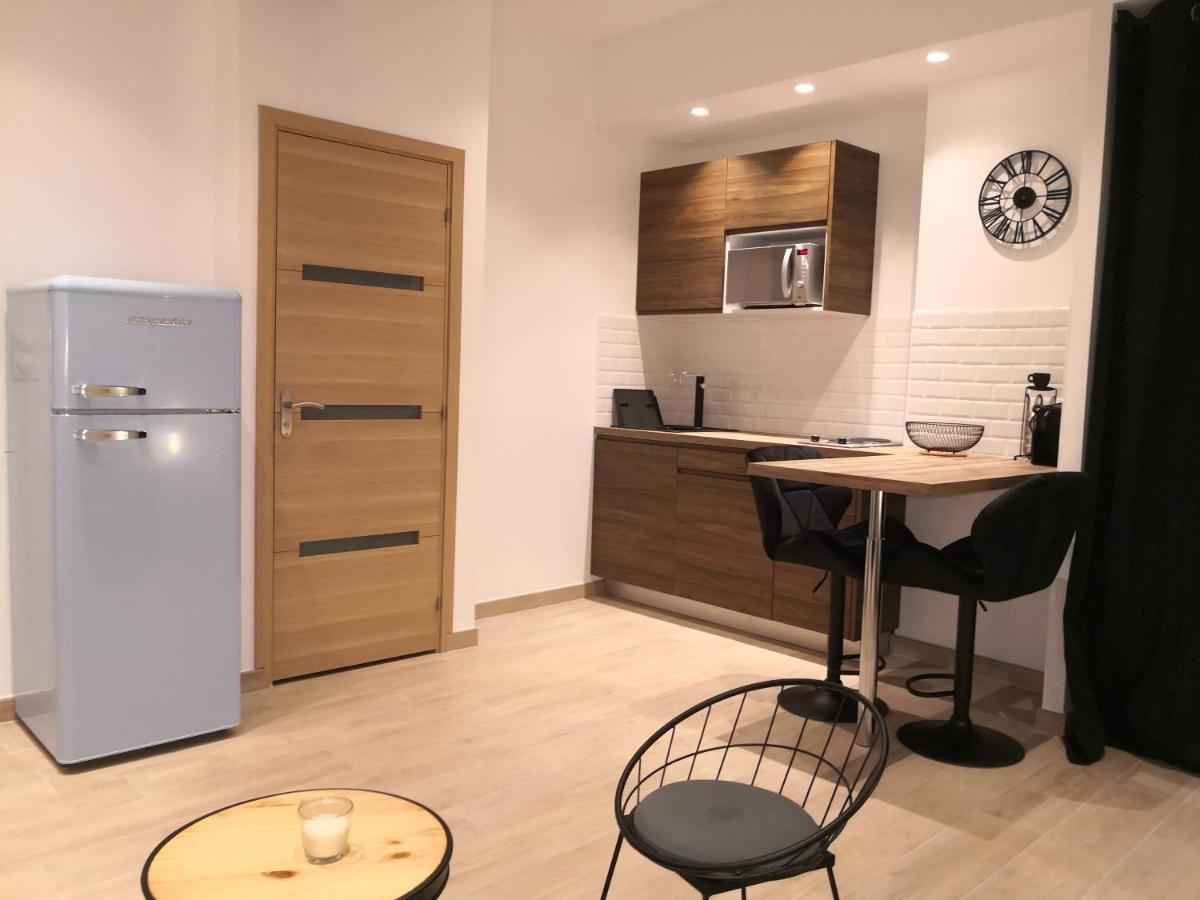 Le Studio Du Vieux Port Apartment Marseille Luaran gambar